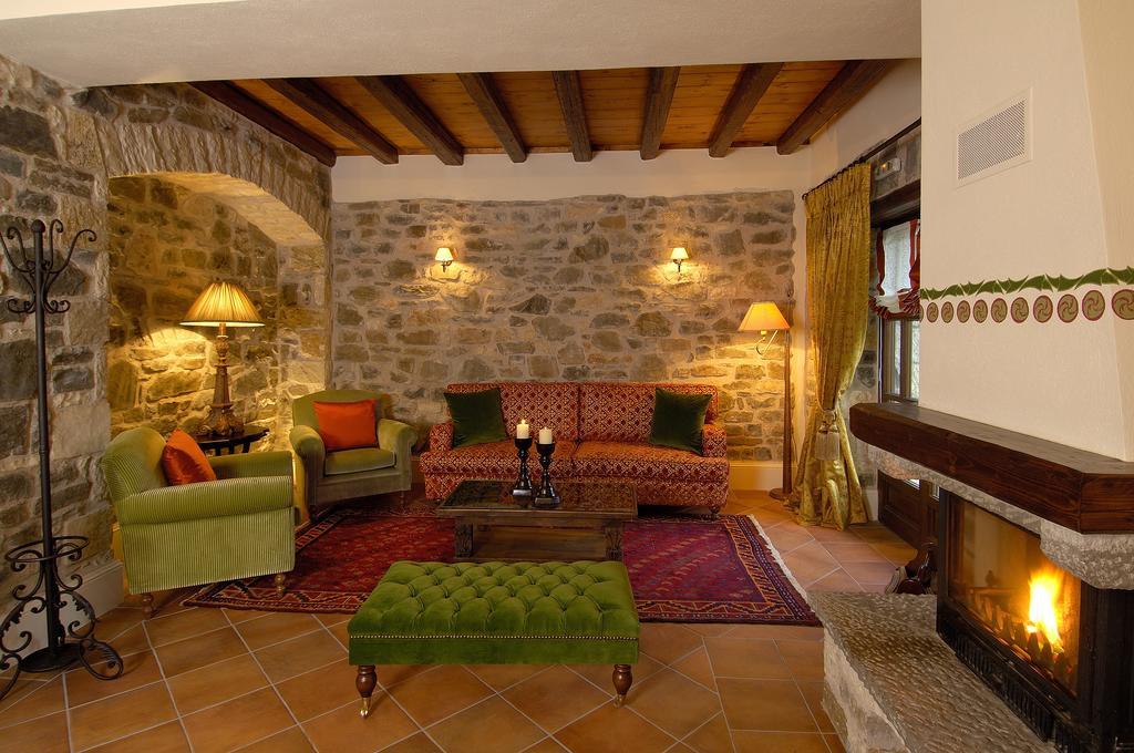 Voutiron Emotions Country Resort מראה חיצוני תמונה